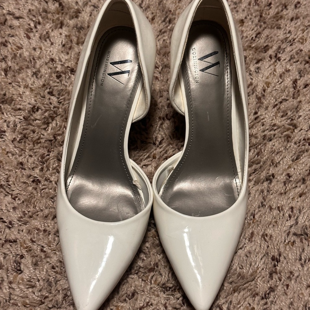 White House Black Market White Pointed Heels